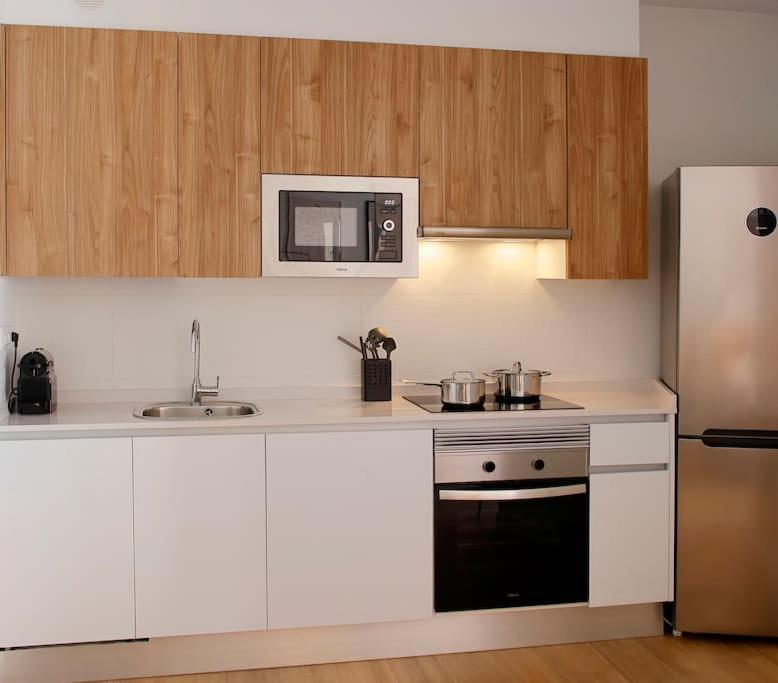 Apartamentos Aptio Oviedo Buitenkant foto