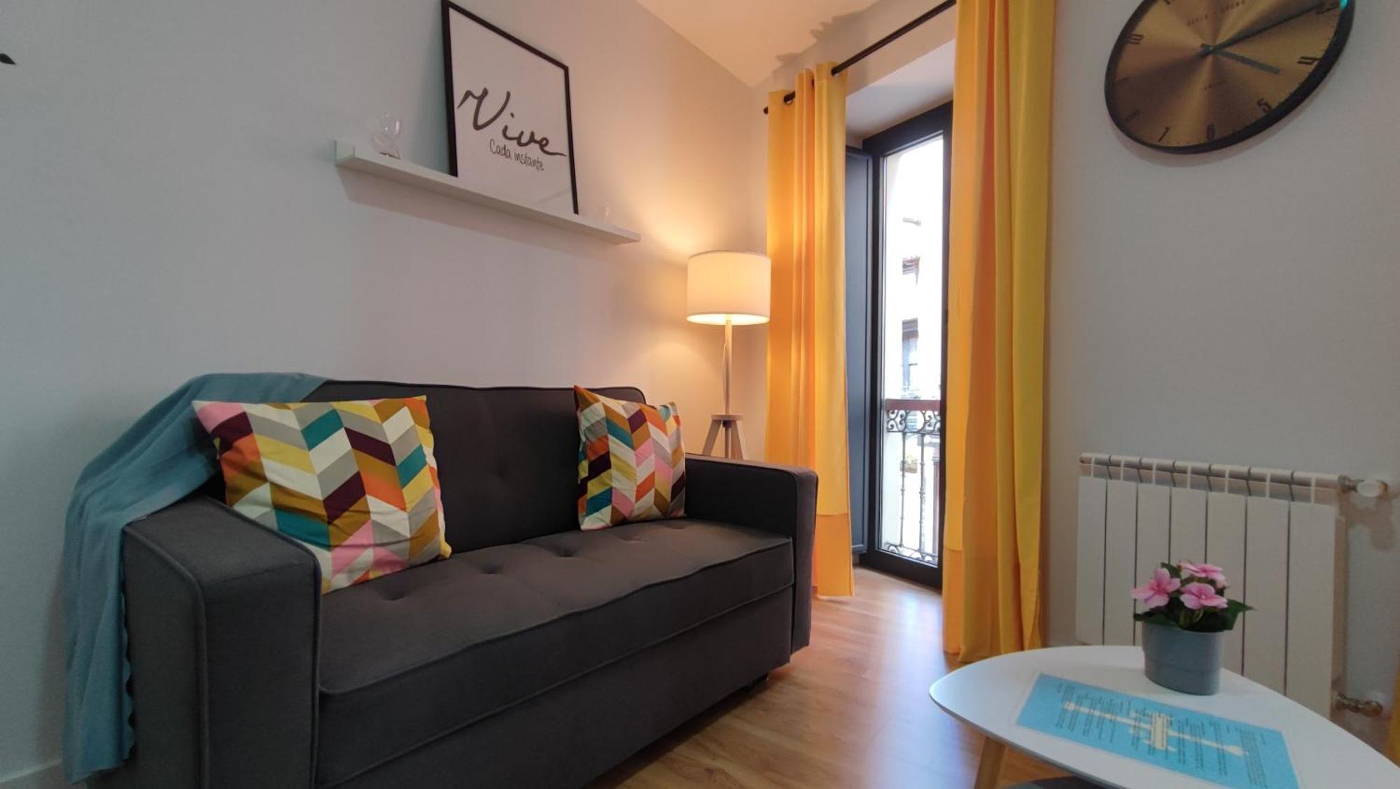Apartamentos Aptio Oviedo Buitenkant foto