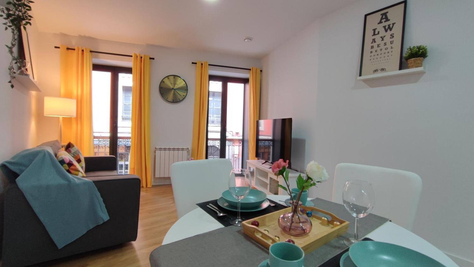 Apartamentos Aptio Oviedo Buitenkant foto