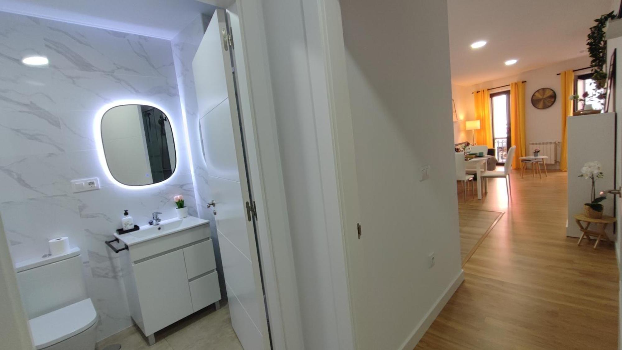 Apartamentos Aptio Oviedo Buitenkant foto
