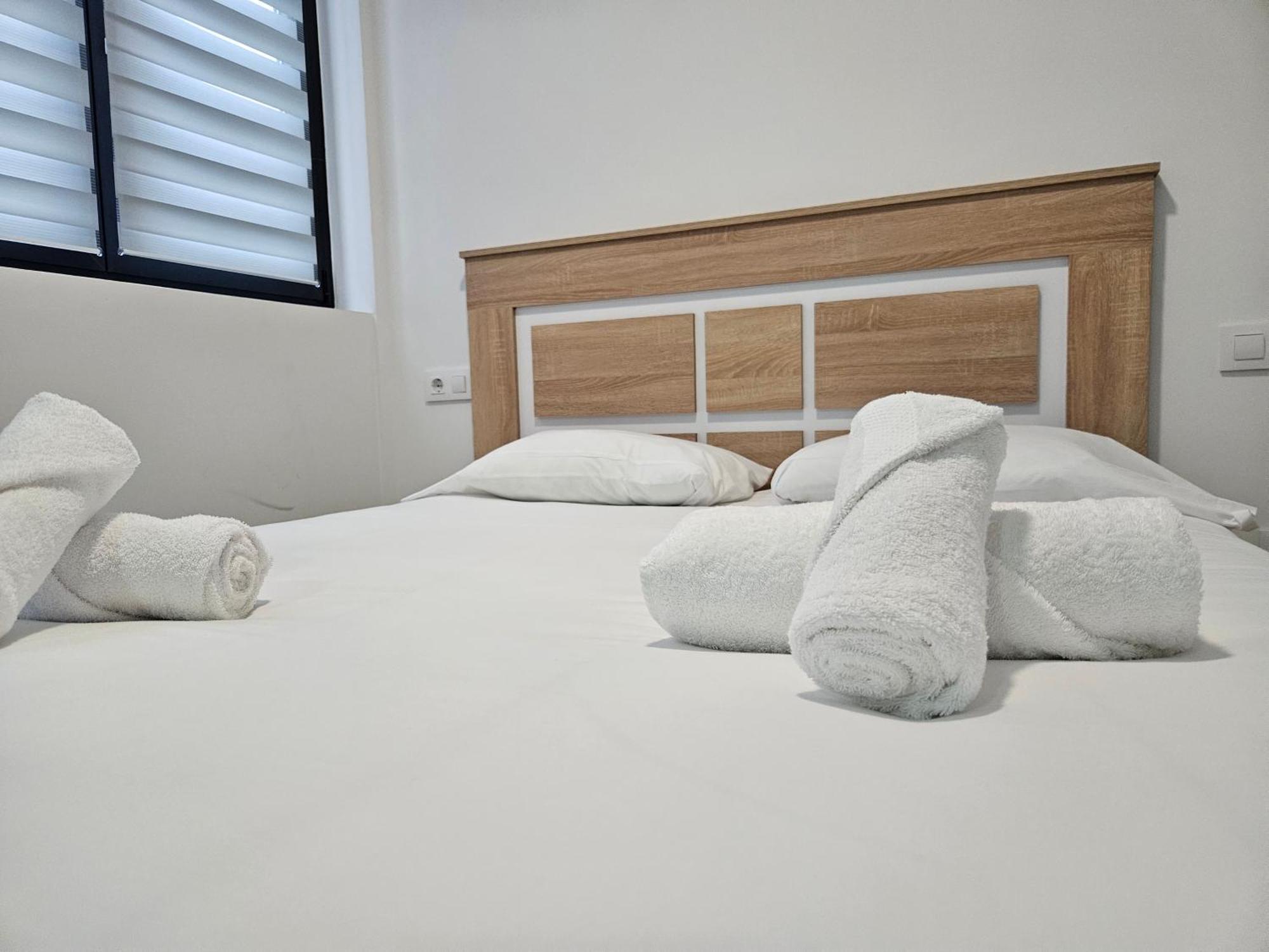 Apartamentos Aptio Oviedo Buitenkant foto