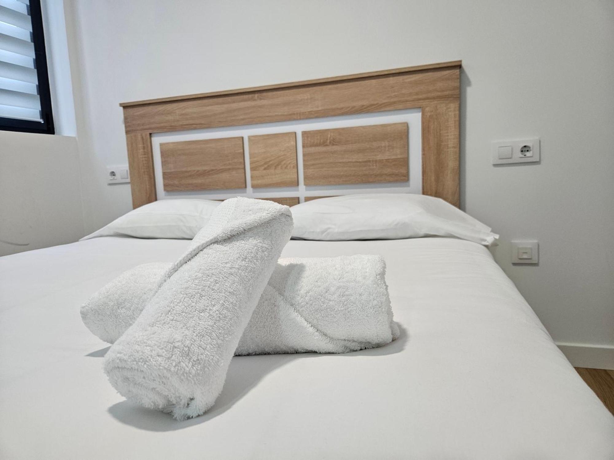 Apartamentos Aptio Oviedo Buitenkant foto