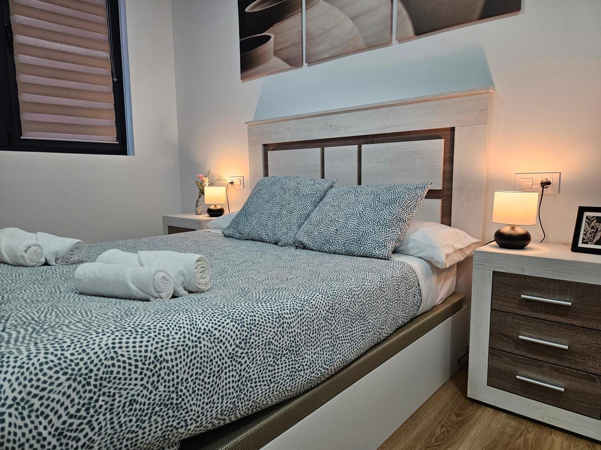 Apartamentos Aptio Oviedo Buitenkant foto