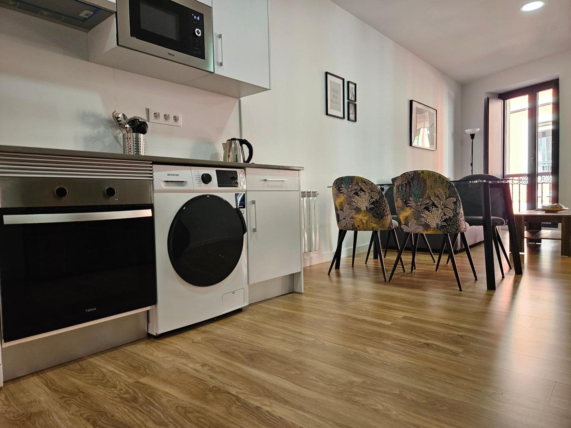Apartamentos Aptio Oviedo Buitenkant foto