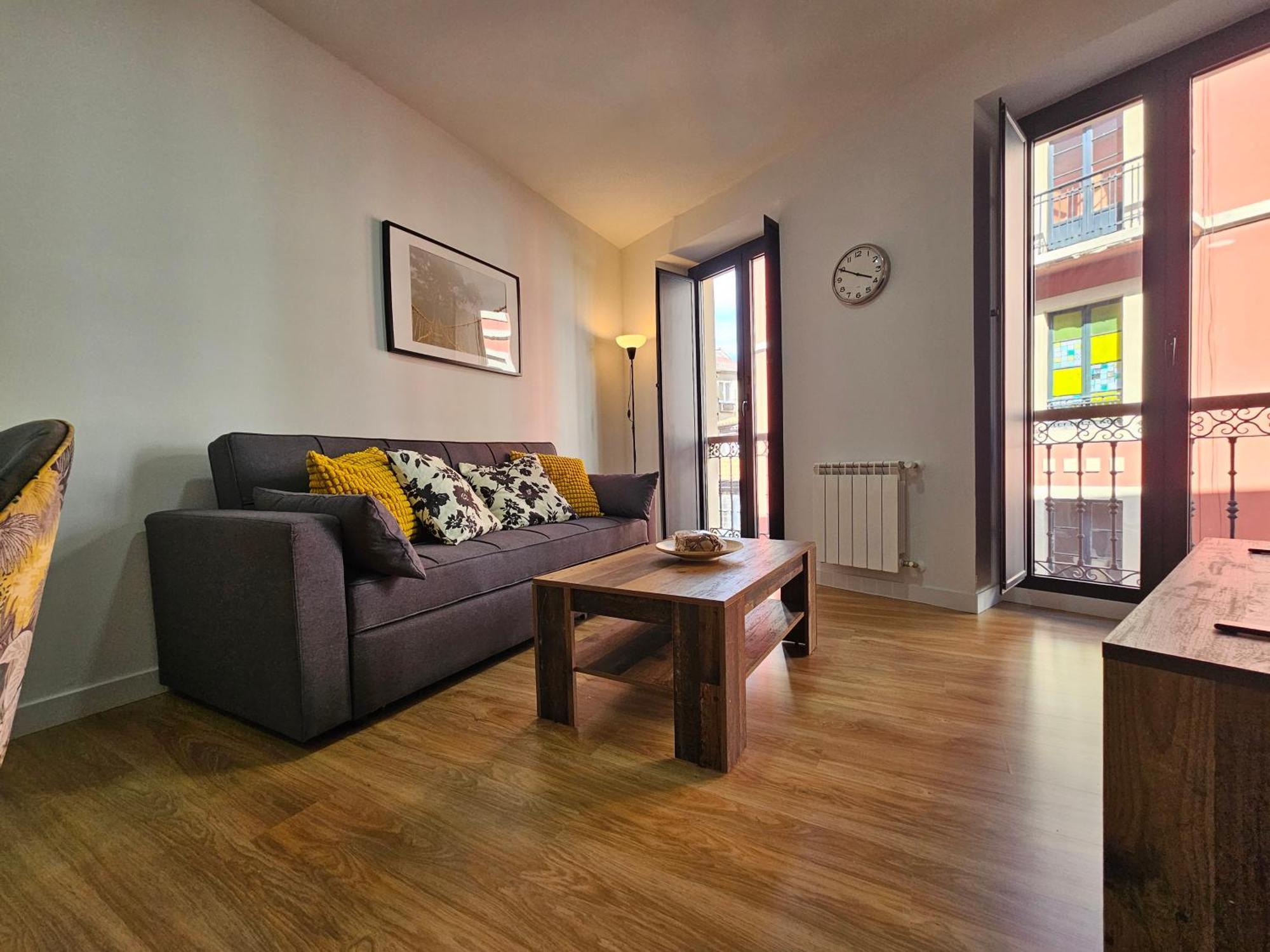 Apartamentos Aptio Oviedo Buitenkant foto